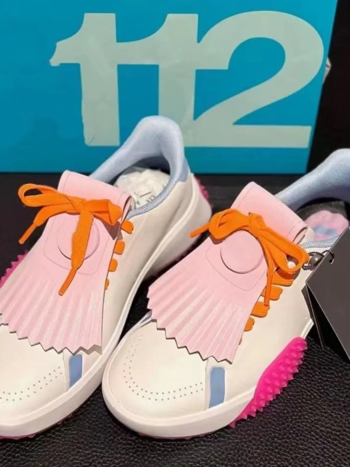 

Новый G2 Golf oes для женщин Профессиональный модный дышащий водонепроницаемый противоскользящий удобный Golf Ball oes