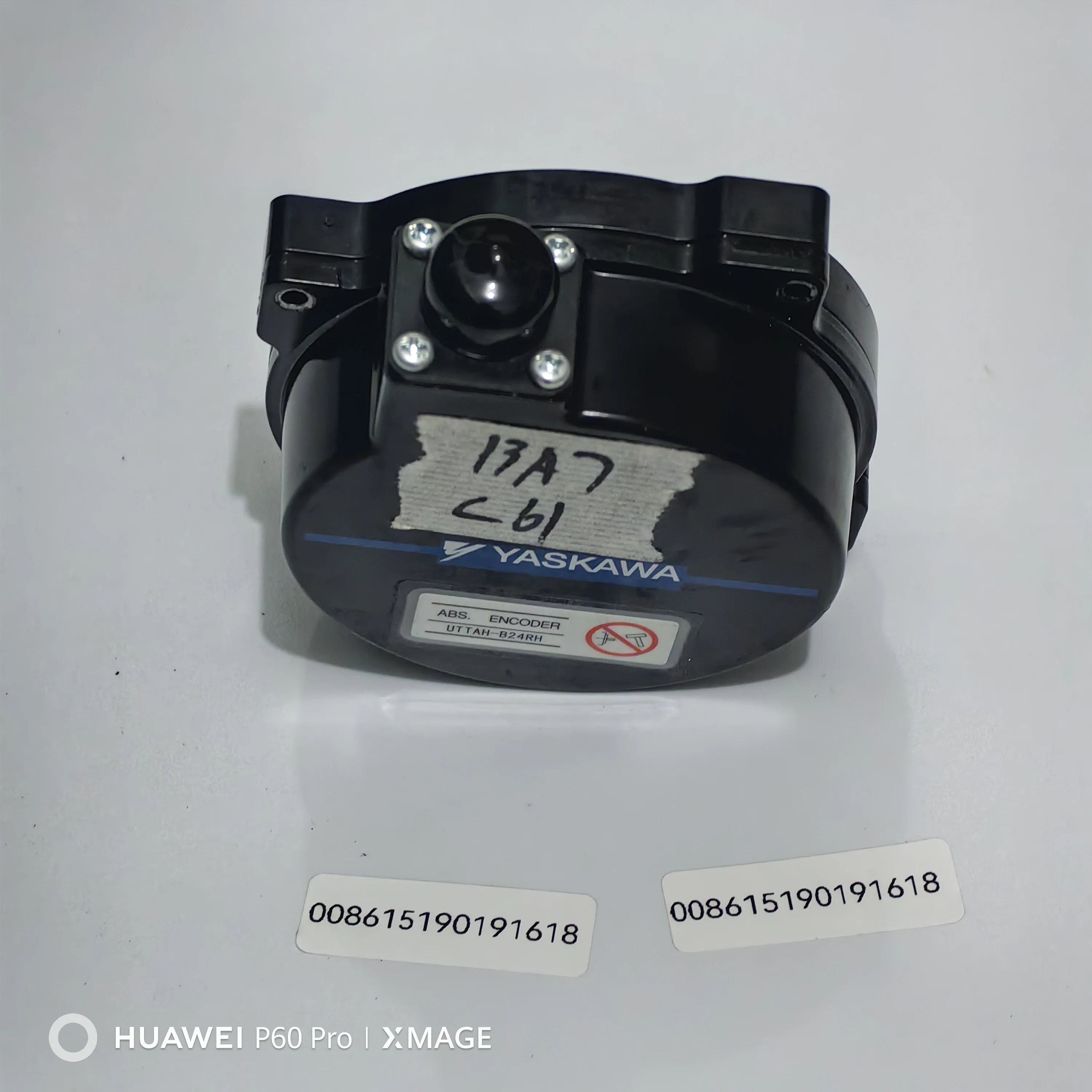 

Серводвигатель Yaskawa, 24-битный абсолютный энкодер, UTTAH — B24RH