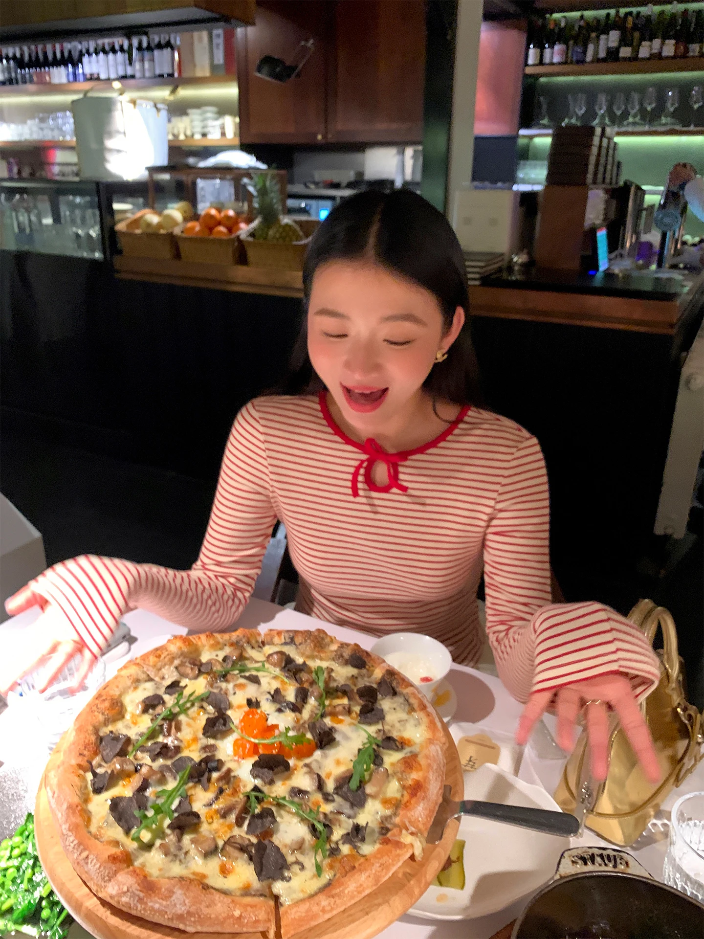 

Красная полосатая футболка с длинным рукавом для женщин, базовая модель, весенний дизайн, повседневная хлопковая футболка с принтом для ежедневного использования