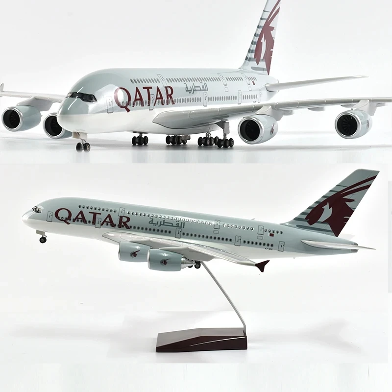 1:160 Scale Large Model Airplane Qatar A380 Plane Models Diecast Airplanes with LED Light for Collection or Gift