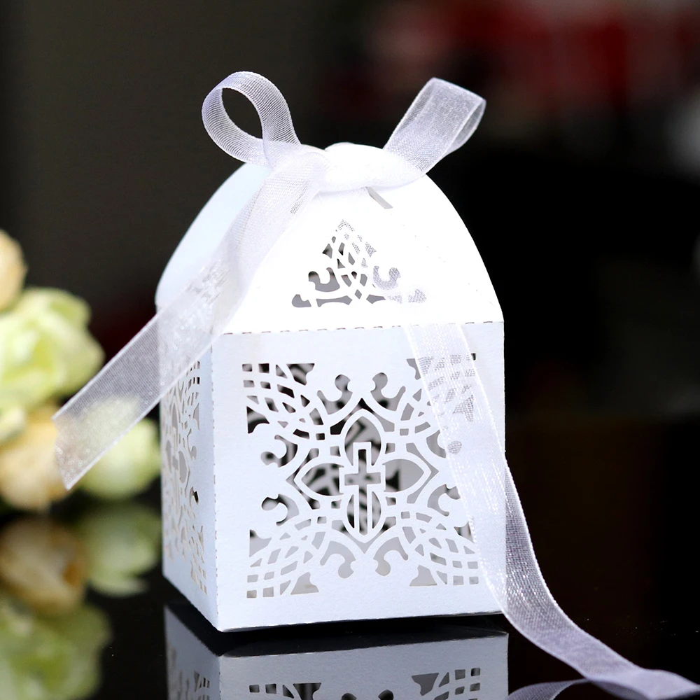 100pcs laser Cross Flower Candy Box Wedding Favor Gift Boxes Bag With Ribbon Baptism Birthday Communion Christening Decor B024