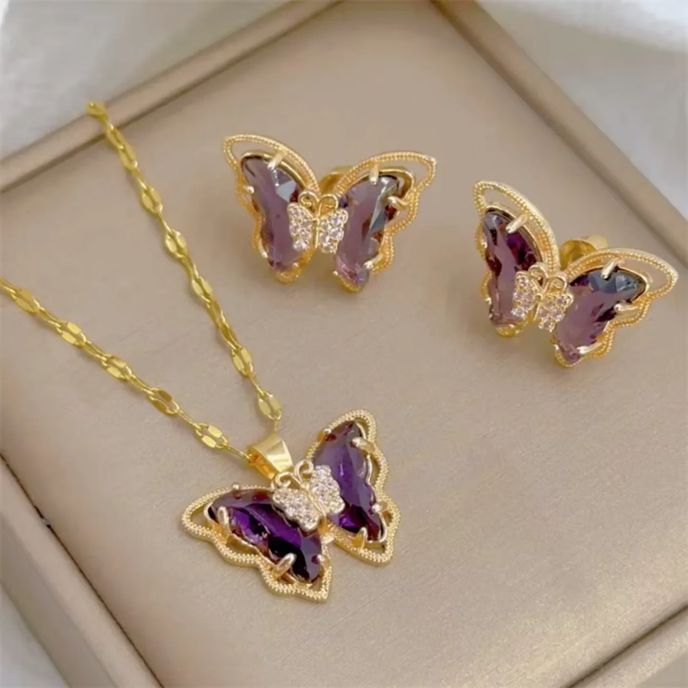 2 PCS Butterfly Jewelry Set Exquisite Green Butterfly Pendant Necklace Stud Earrings Black Yellow Purple Jewelry for ladies image 3