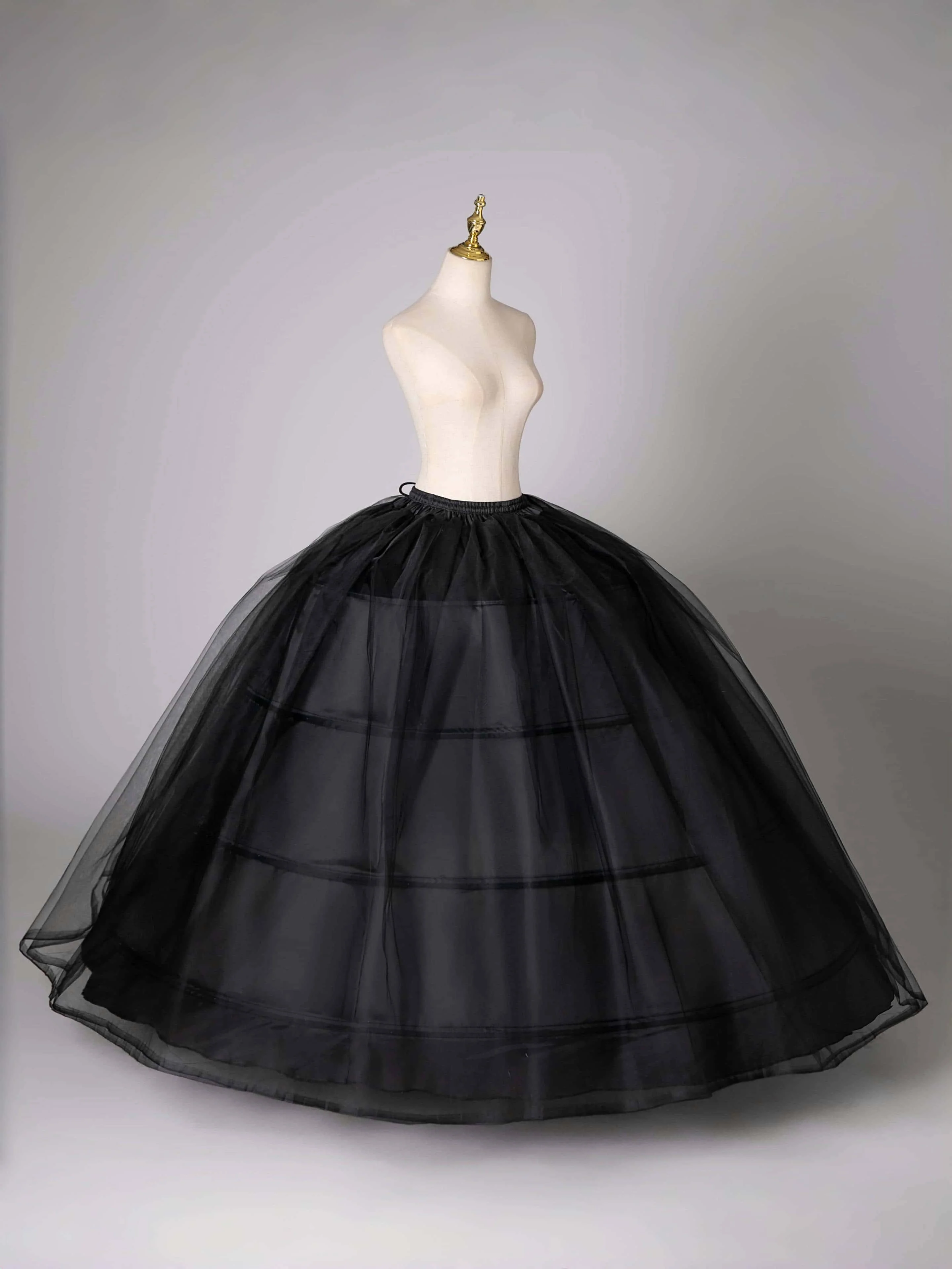 جديد حار بيع 4 الأطواق ثوب نسائي أبيض كبير سوبر رقيق كرينولين زلة تنورة لفستان الزفاف فستان زفاف في الأوراق المالية