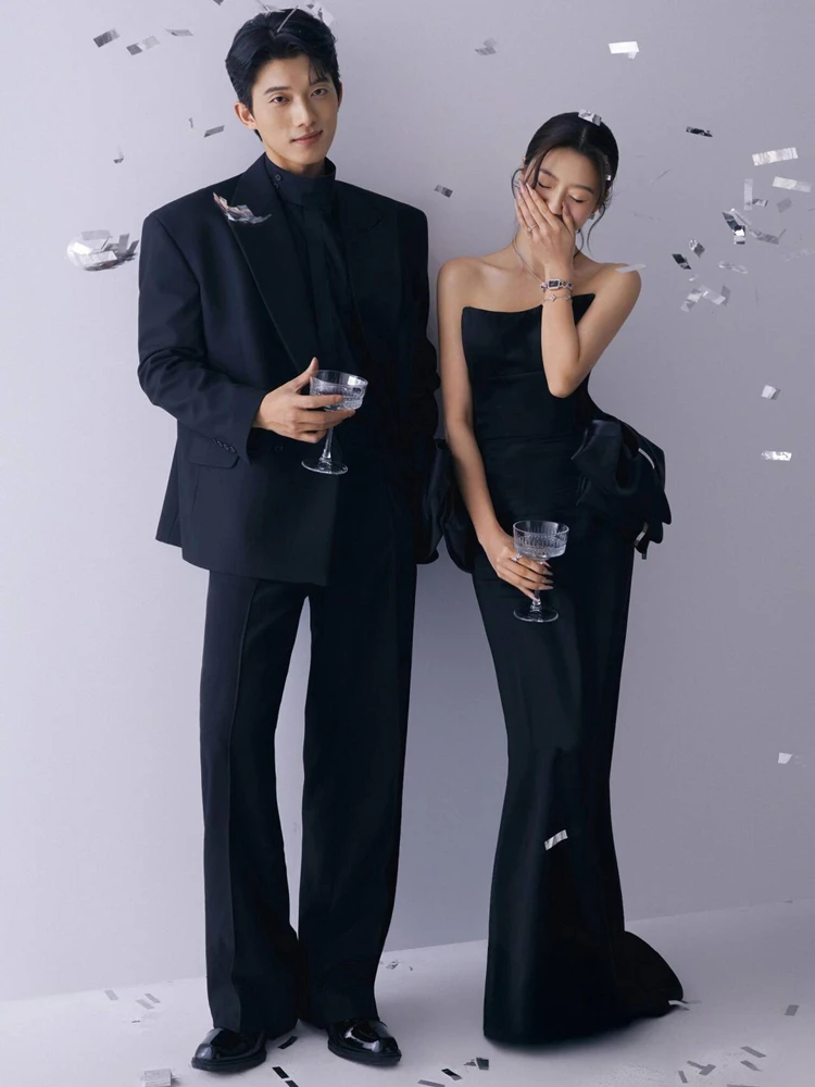 

Black Tailored Hepburn Style Wedding Dress Couple Studio Film Noir Minimalist Popular Fish Tail Gown for Women Spring 2026
