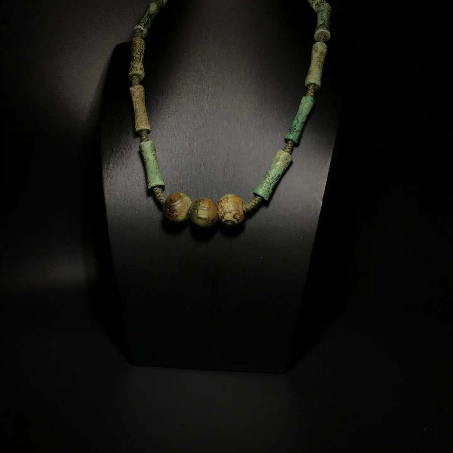 Rare Tibetan Old Agate Dzi Carved Multiple patterns Beads Amulet Necklace J0422