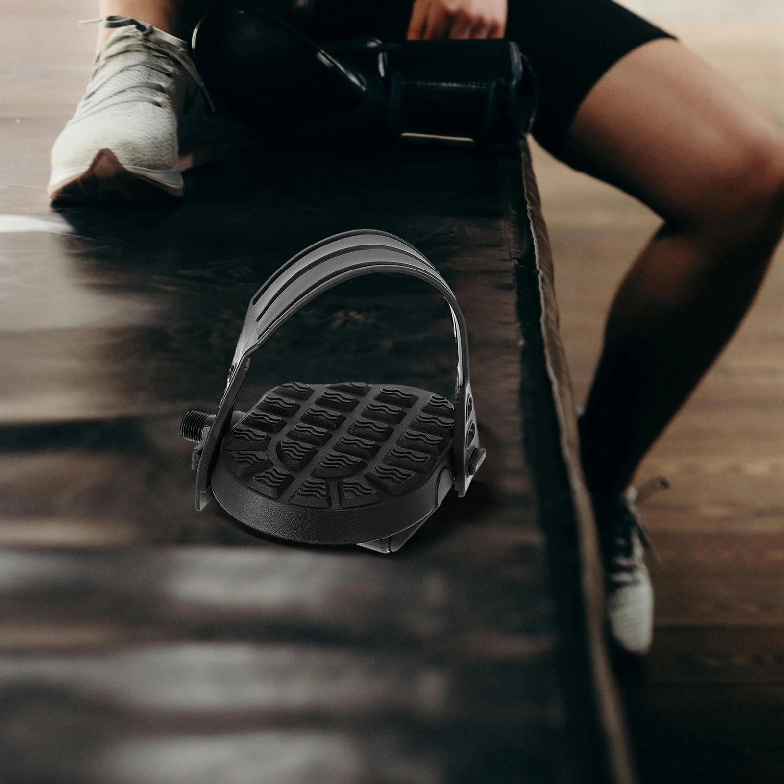 

2pcs Exercise Bike Pedals Replacement Parts Flat Platform Pedals With Straps For Stationary Recumbent Bicycle Lightweight