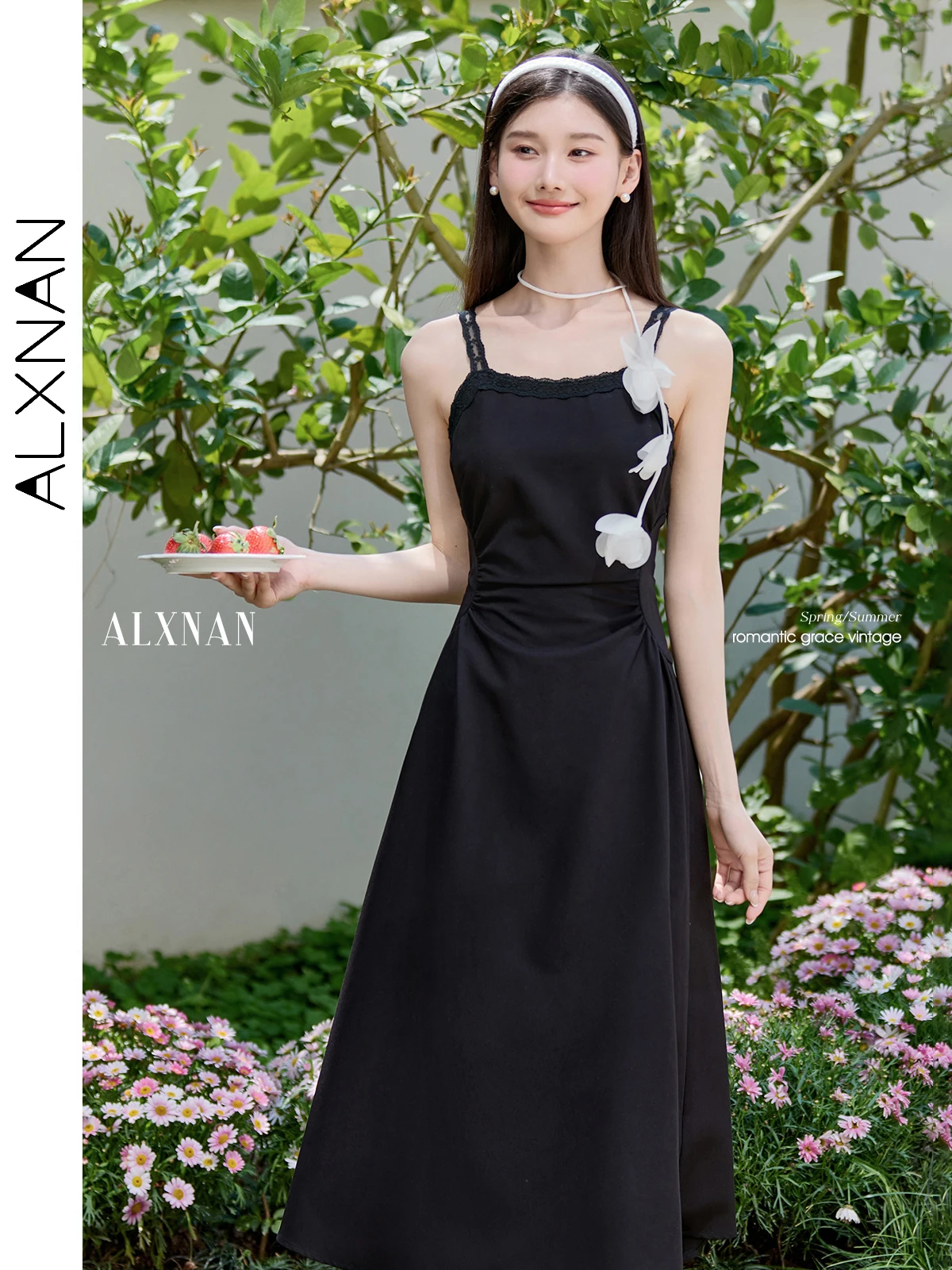 

ALXNAN Black Sleeveless Dress 2025 Long A-line Vacation Women's Dress Holiday Party Beach Lace Trim Midi Clothing QJD00232QZ