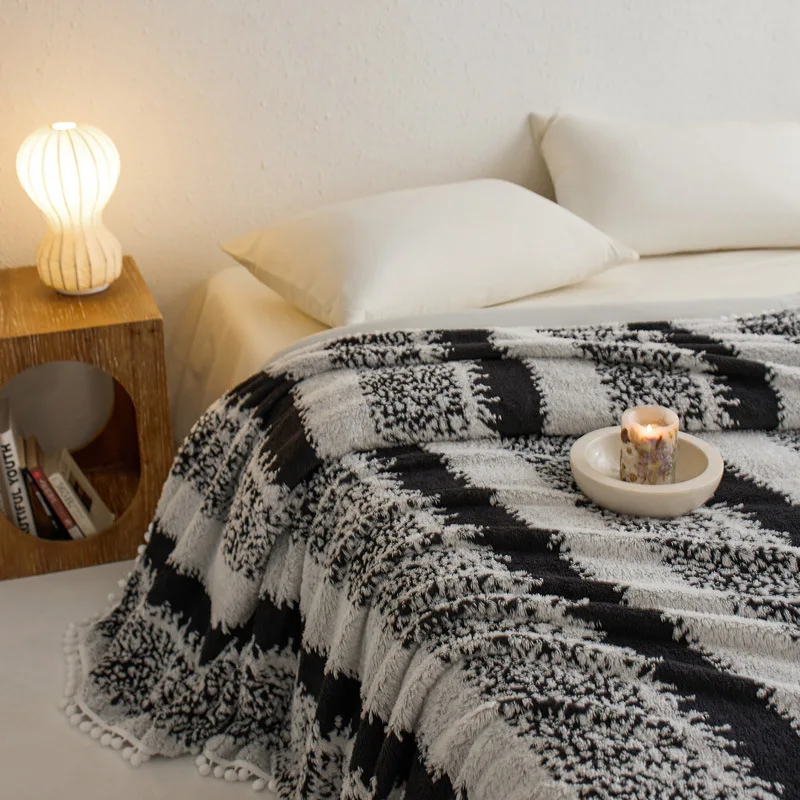 1pc Blanket for Bed Lamb Fleece Sofa Blanket for Winter Single/Queen/King Size Blanket wit Ball Breathable Blankets Soft 캠핑