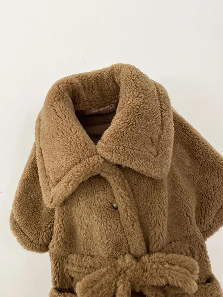 女性用ベスト ショート アルパカ ベスト 本物の毛皮コート ノースリーブ レディース 新秋ファッション 厚手 暖かい オーバーサイズ ファー ジャケット 女性用