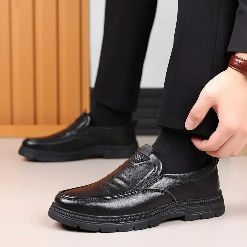 Abbigliamento formale da uomo di moda scarpe da uomo Oxford di lusso in vera pelle rossa da uomo