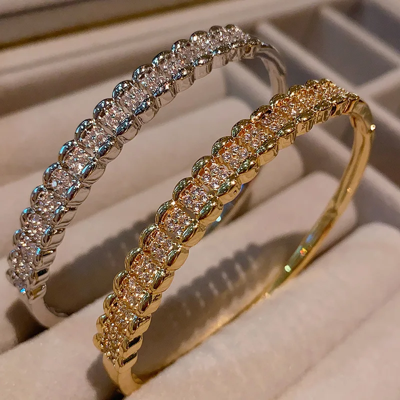 

Luxury Multilayer Micro Inlaid Zircon Cuff Bracelet for Women Elegant Gold Silver Plated Bangles Fashion Jewelry Accessory 1715