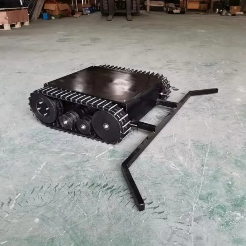 Golf Ball Collecting Machine with Rubber Track Chassis Undercarriage Golf Ball Picker Robot Golf Ball Collector Crawler Robot