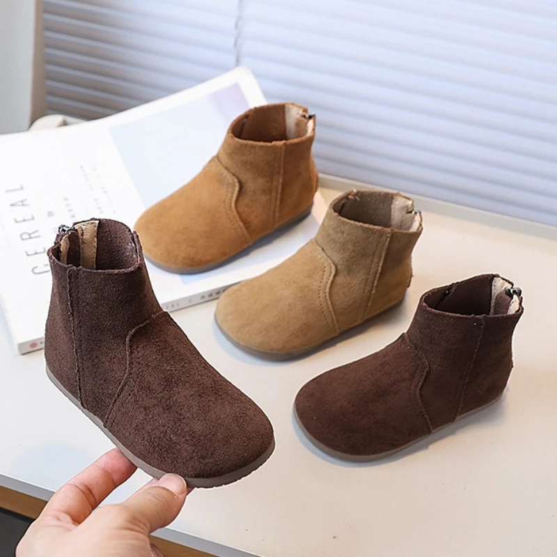 

Зимние детские сапоги, осень 2024, новые детские туфли на плоской подошве в стиле ретро, модные противоскользящие короткие сапоги для девочек, корейская версия, зимние сапоги для девочек