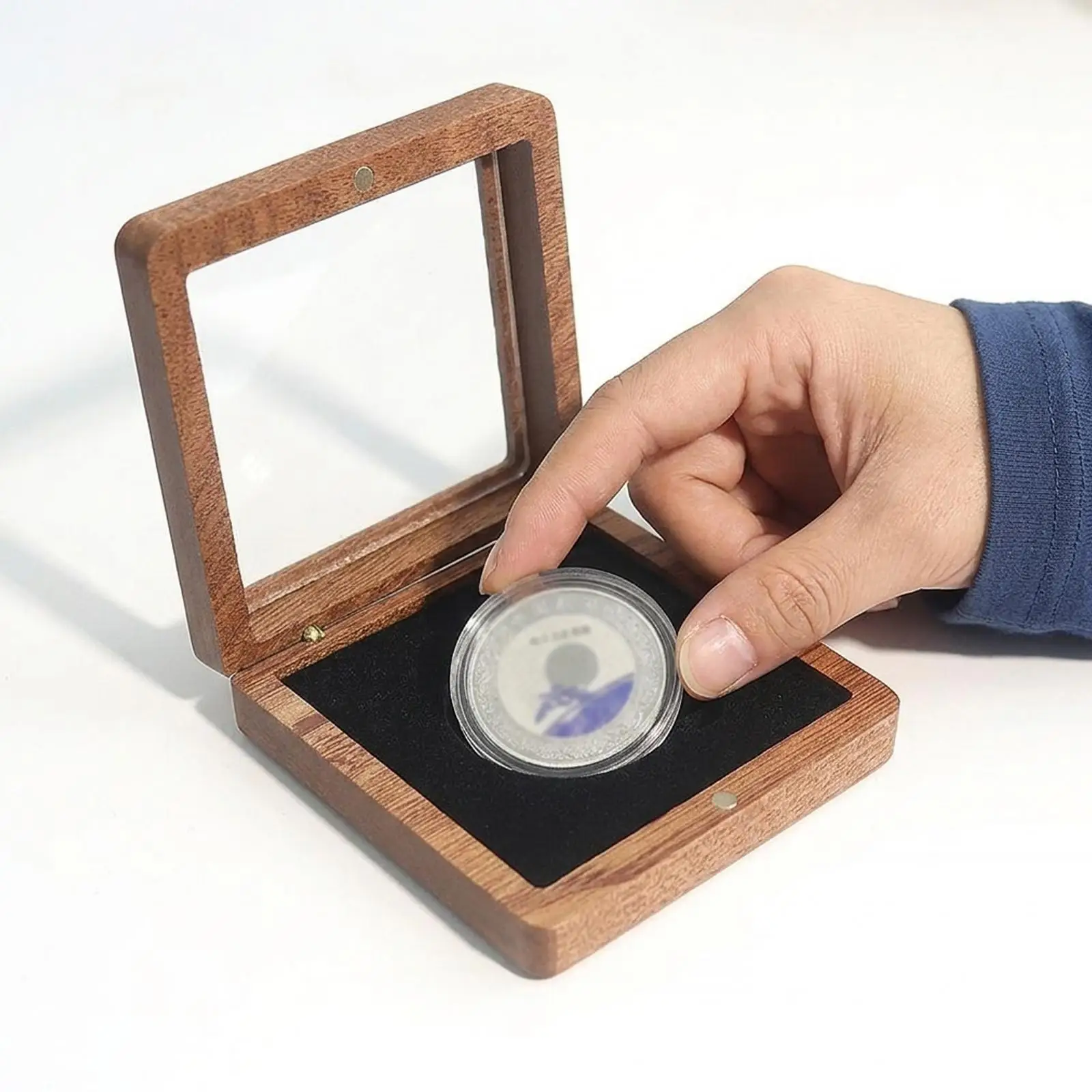 

Деревянный демонстрационный футляр-органайзер для коллекций с бархатной отделкой внутри, памятный держатель для коллекционера