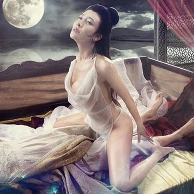 

European and American Sexy Erotic Backless Lingerie Women's Plus Size Sexy Temptation Teasing Passionate Perspective Nightgown