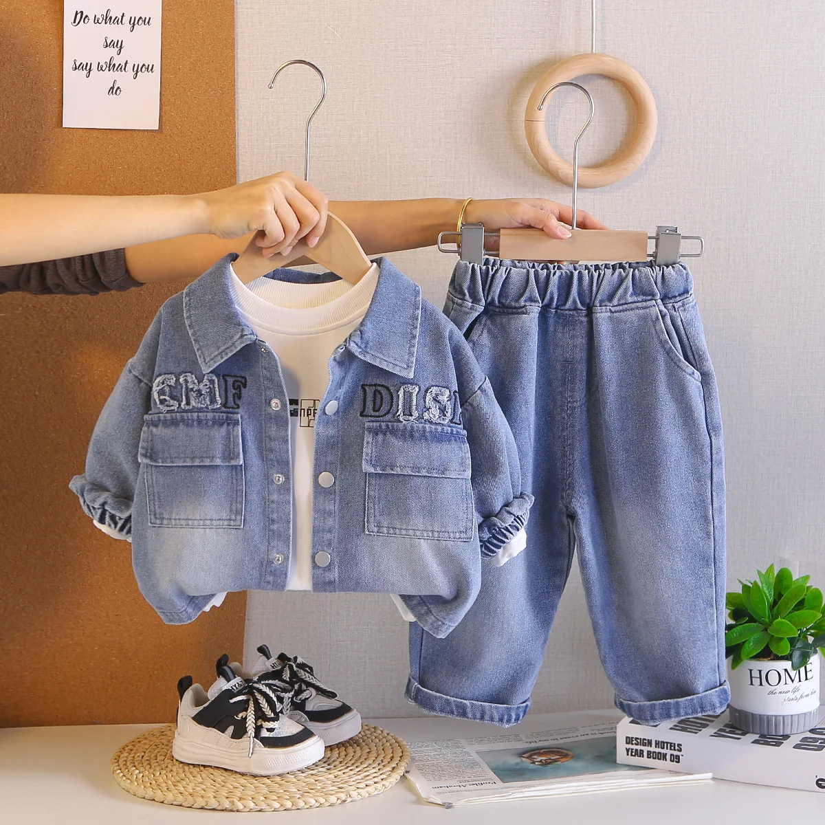 春秋ベビー服-男の子-グラデーションデニムジャケット-tシャツ-ジーンズ-3点セット-キッズカジュアルストリートウェア