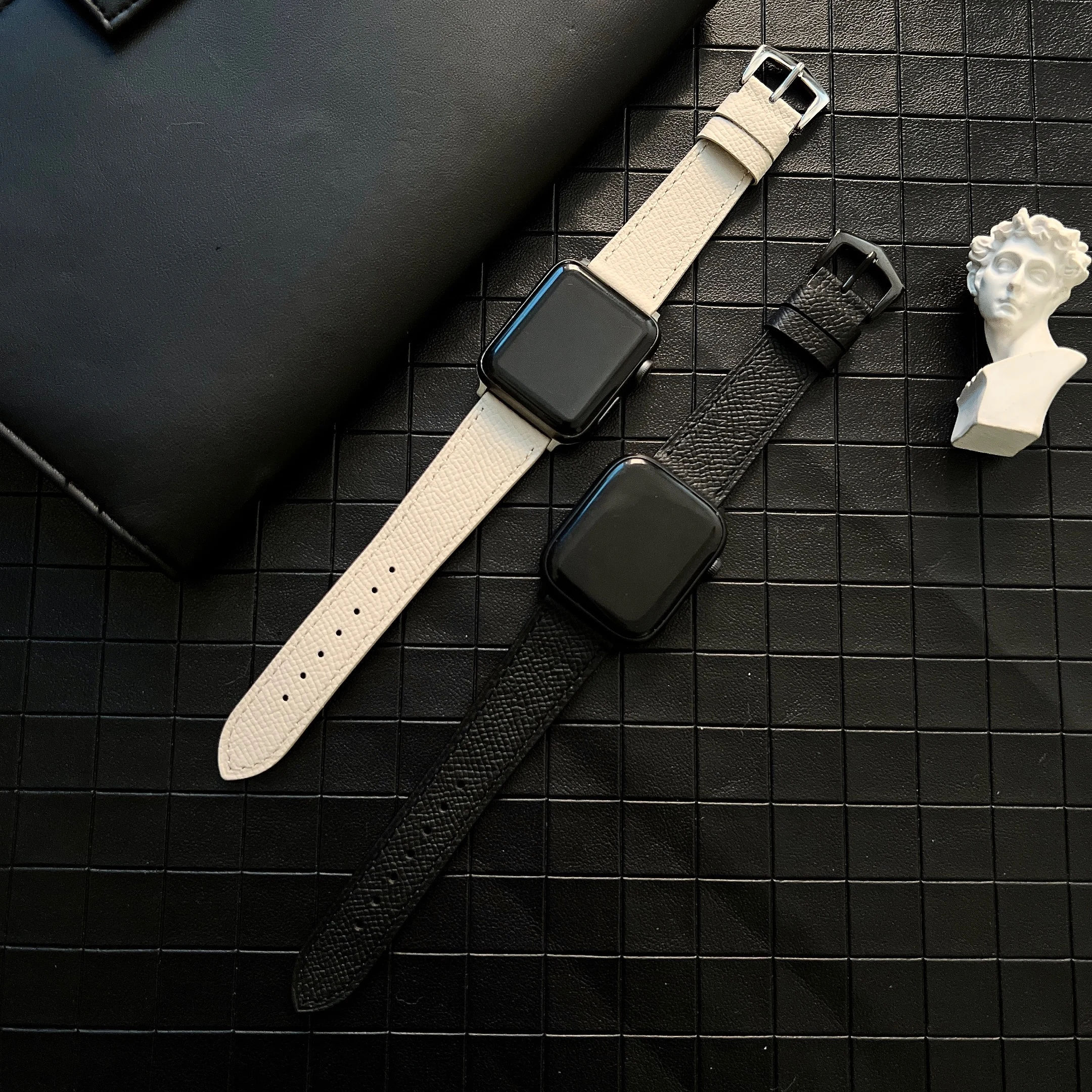 Premium Leather Strap for Apple Watch Band 8 7 45mm 41mm Bracelet Wristband for iWatch Series 6 5 4 SE 44mm 42mm 40mm 38mm Band