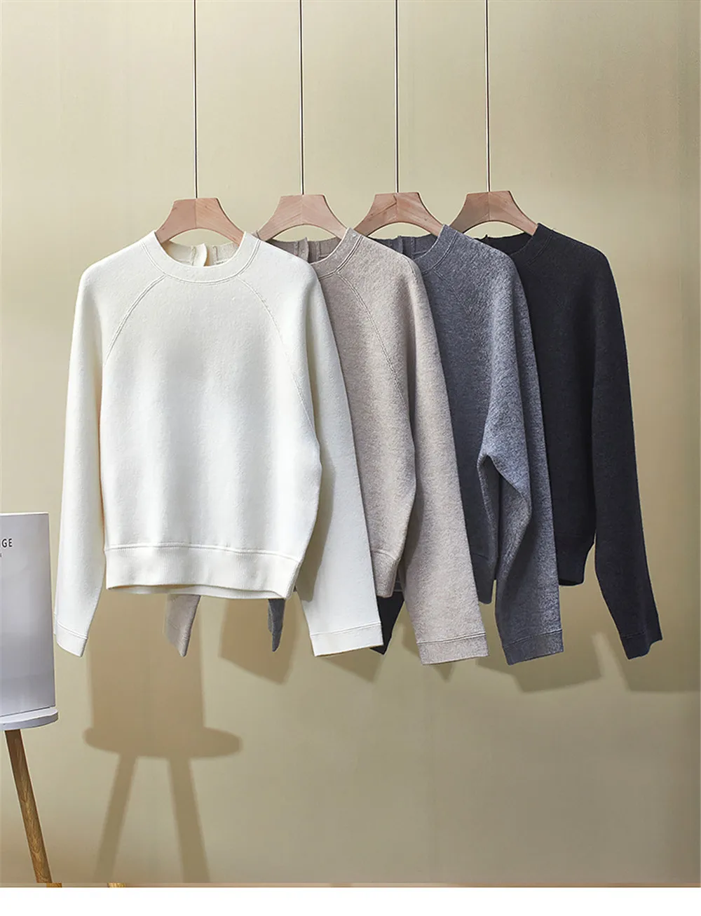 

25 Winter New Women's Cashmere Round Neck Loose Casual Versatile Knitted Sweater