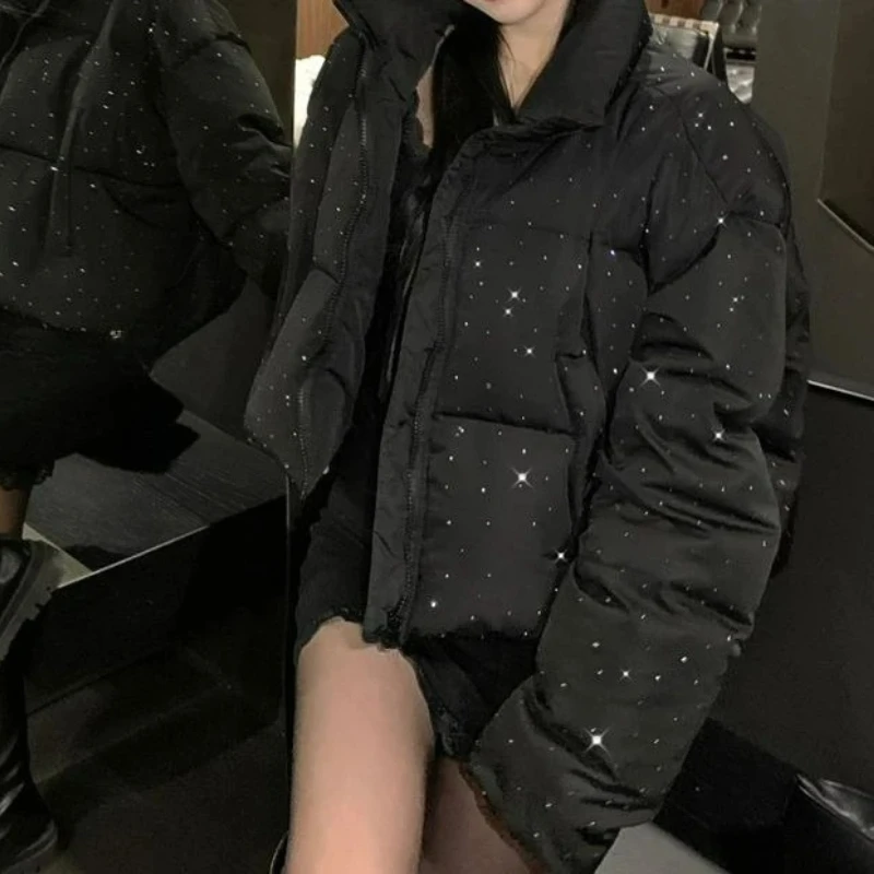 

2025 Новая зимняя модная теплая и высококачественная хлопковая куртка со звездами для женщин