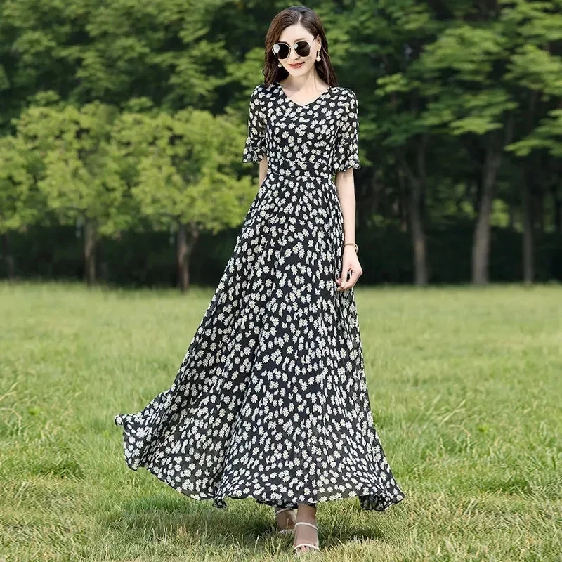 Zomer Dames V-hals Bloemenprint Lange Jurk 2025, Vrouwen Lotusblad Mouwen Chiffon Maxi Jurk Femme Grote Maat 5XL Strand Jurken
