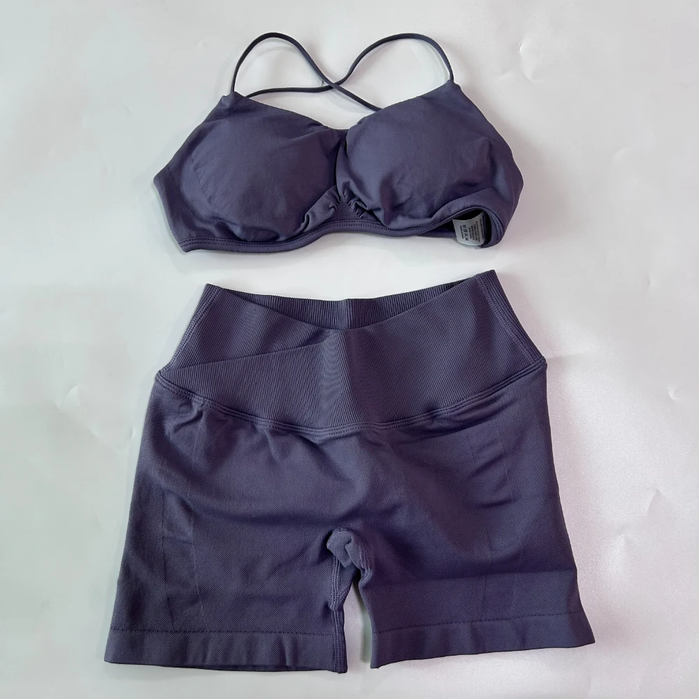 Pericic Gym-Set für Damen: Sporttop, High-Waist-Shorts mit Raffung, nahtlos, Fitness-BH, Sportanzug, Workout-Set, Sportbekleidung, 2-teiliges Set – Detail 15