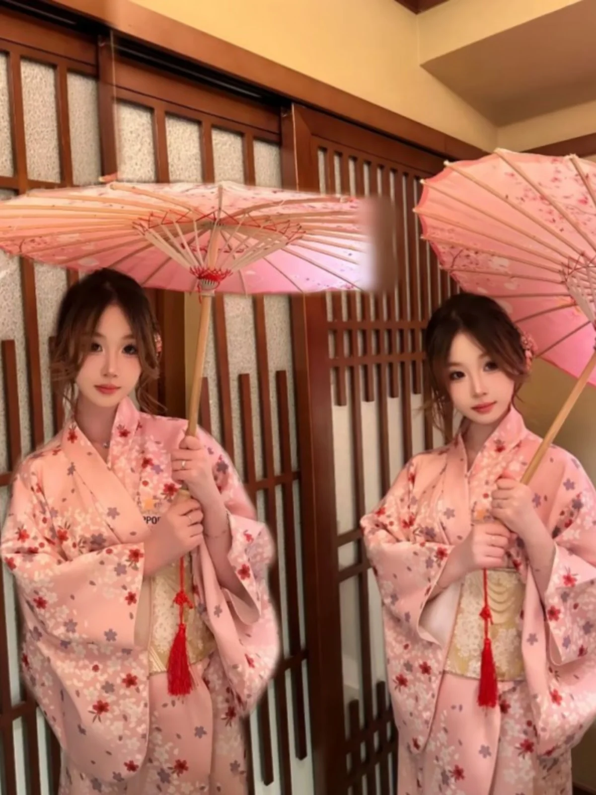 

Spring New Style Shrine Girl Selfie Studio Japanese Sakura Season Improved Grey Pink Kimono Outdoor Travel Photography Portrait