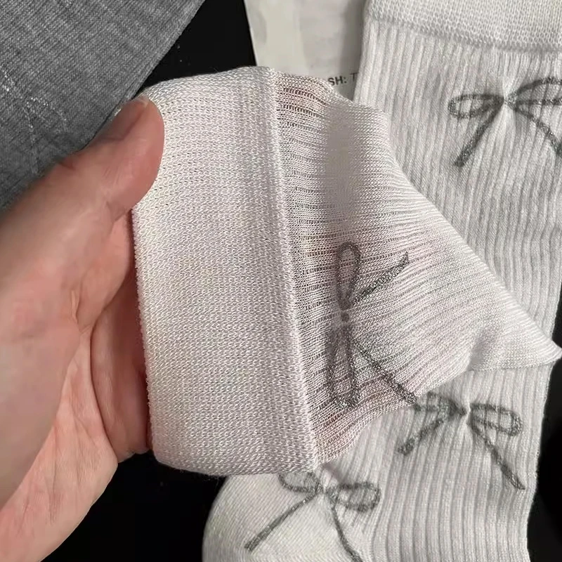 Calcetines finos de verano con lazo para mujer y niña, medias de lunares suaves y transpirables, color gris y blanco, calcetines de tubo cómodos y dulces para uso diario, accesorios de moda