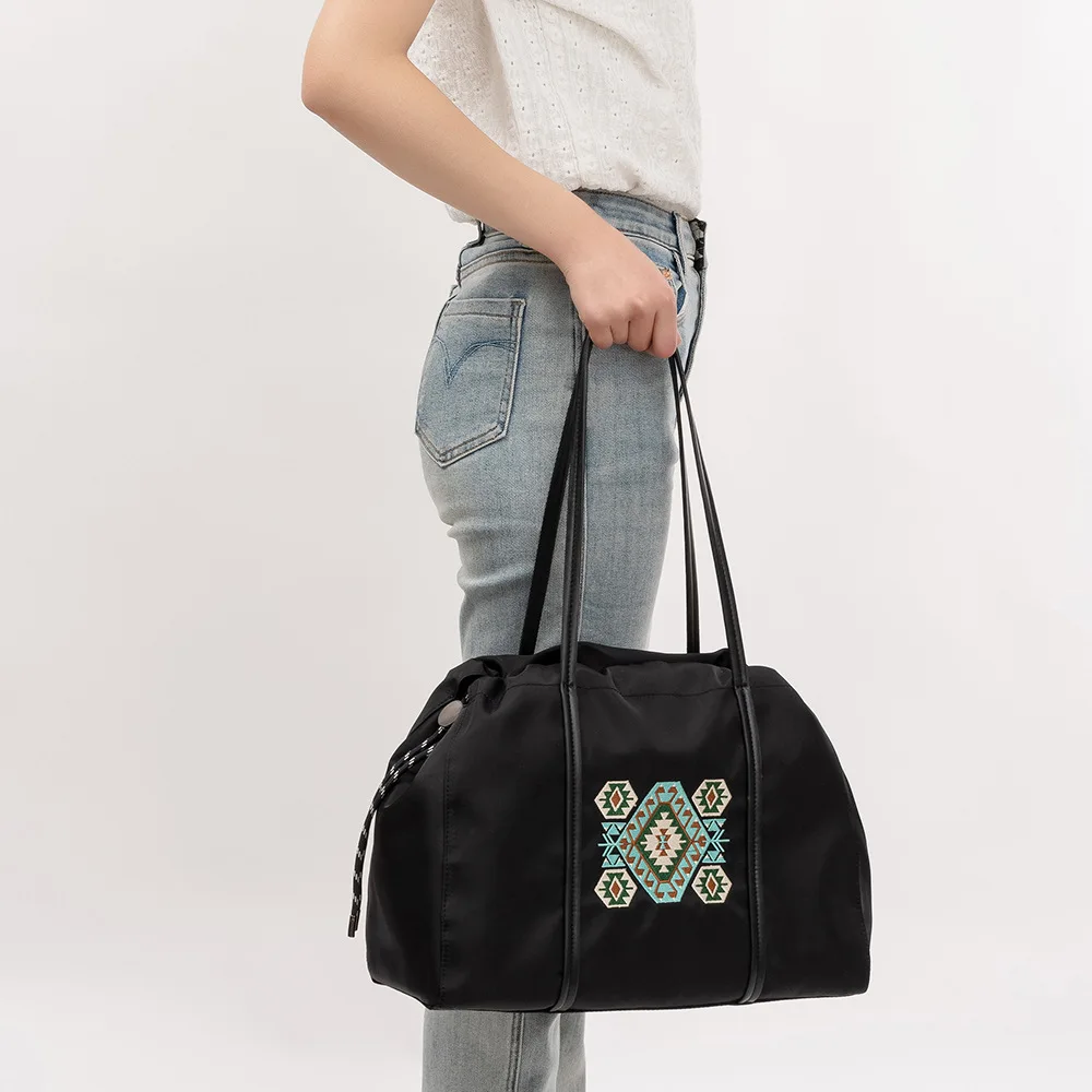 

Women’s Durable Nylon Tote Bag - Large Capacity Daily Commute & Shopping Travel Bag with Embroidery Design العاب جنسيةللازواج
