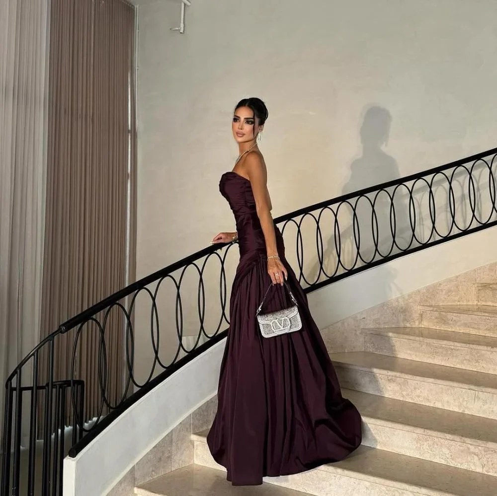 Abiti da sera eleganti da notte araba Abiti da ballo bordeaux Abiti da festa eleganti drappeggiati semplici Abiti da sera personalizzati Saudita