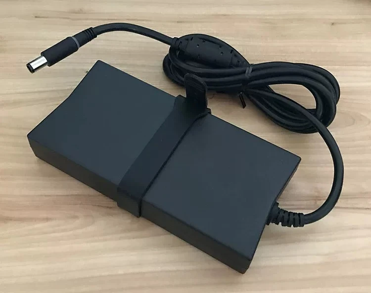 For DELL Alien M11X R2 R3 M14X Power Adapter 150W 19.5V7.7A Charger