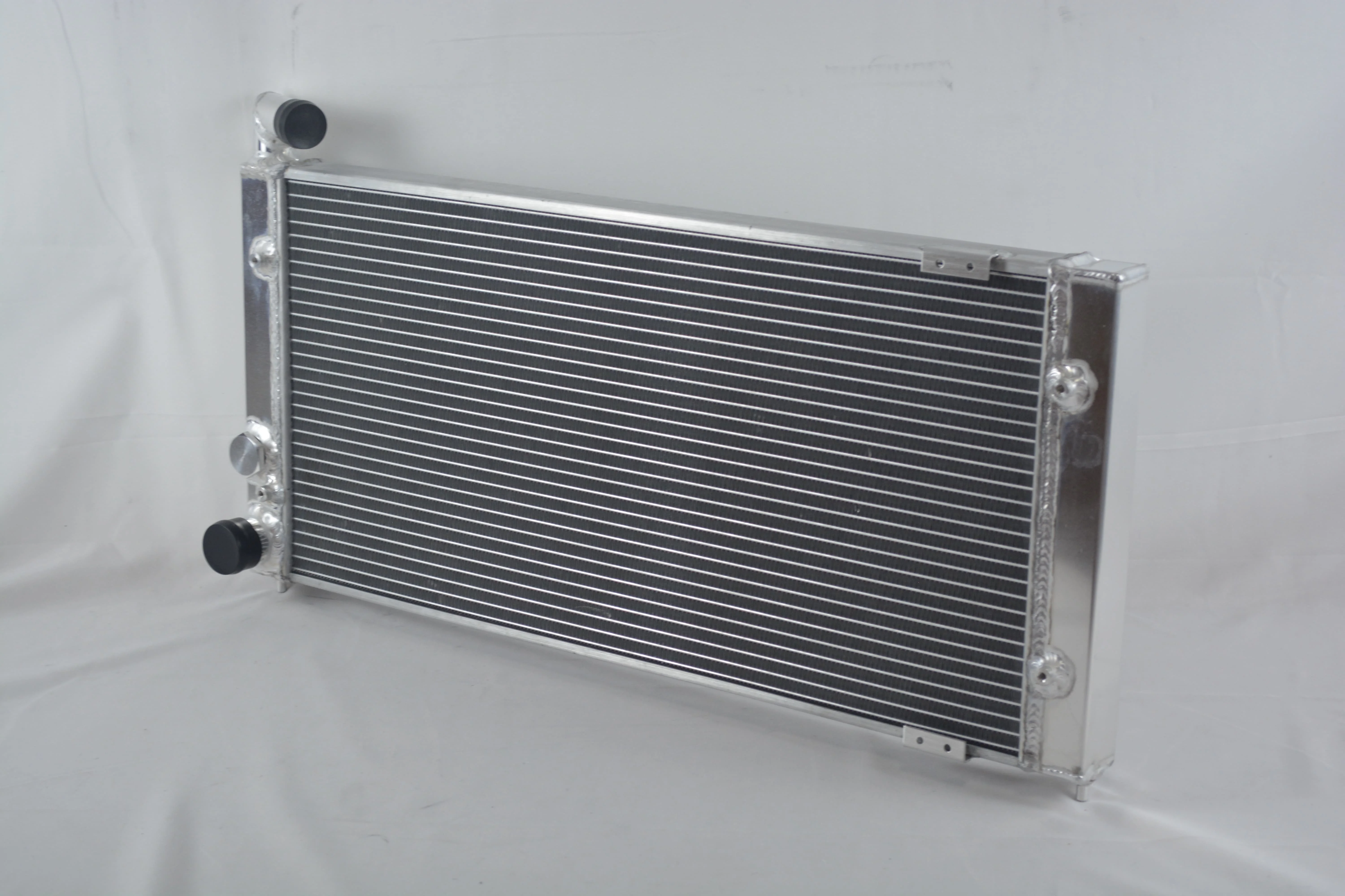Aluminum Radiator for 1983-1992 Volkswagen Golf MKII 19E G60 1.8L Manual transmission