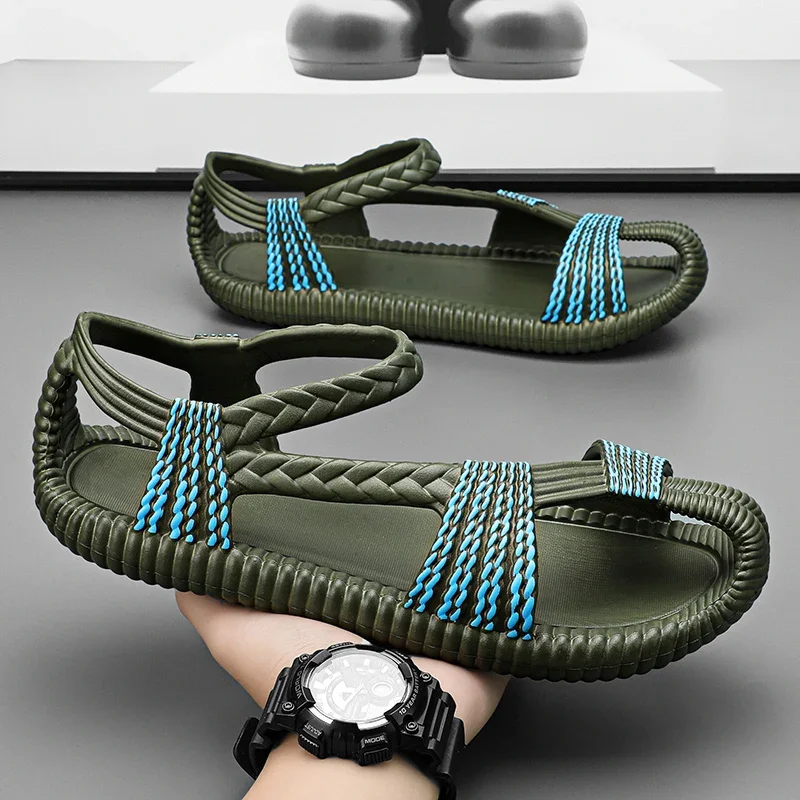 Sandales pour hommes et femmes, vêtements d'extérieur d'été, sandales de pataugeoire de plage romaines antidérapantes, nouvelle collection 2025