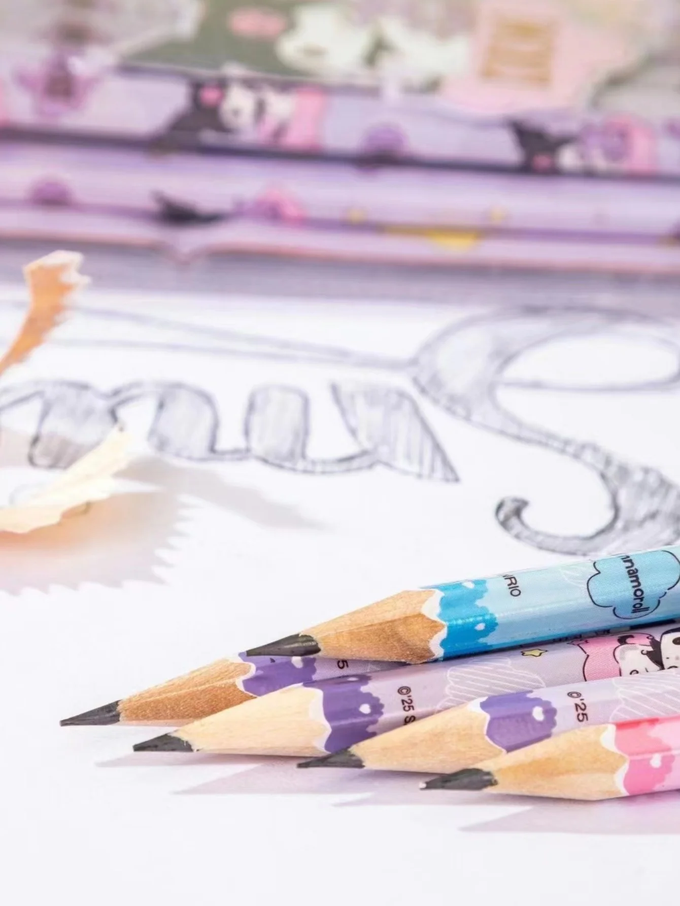 12 Stück/Set Cartoon Hello Kitty Melody Kuromi Cinnamoroll HB Bleistift Anspitzer-Set zum Zeichnen und Skizzieren – Detail 3