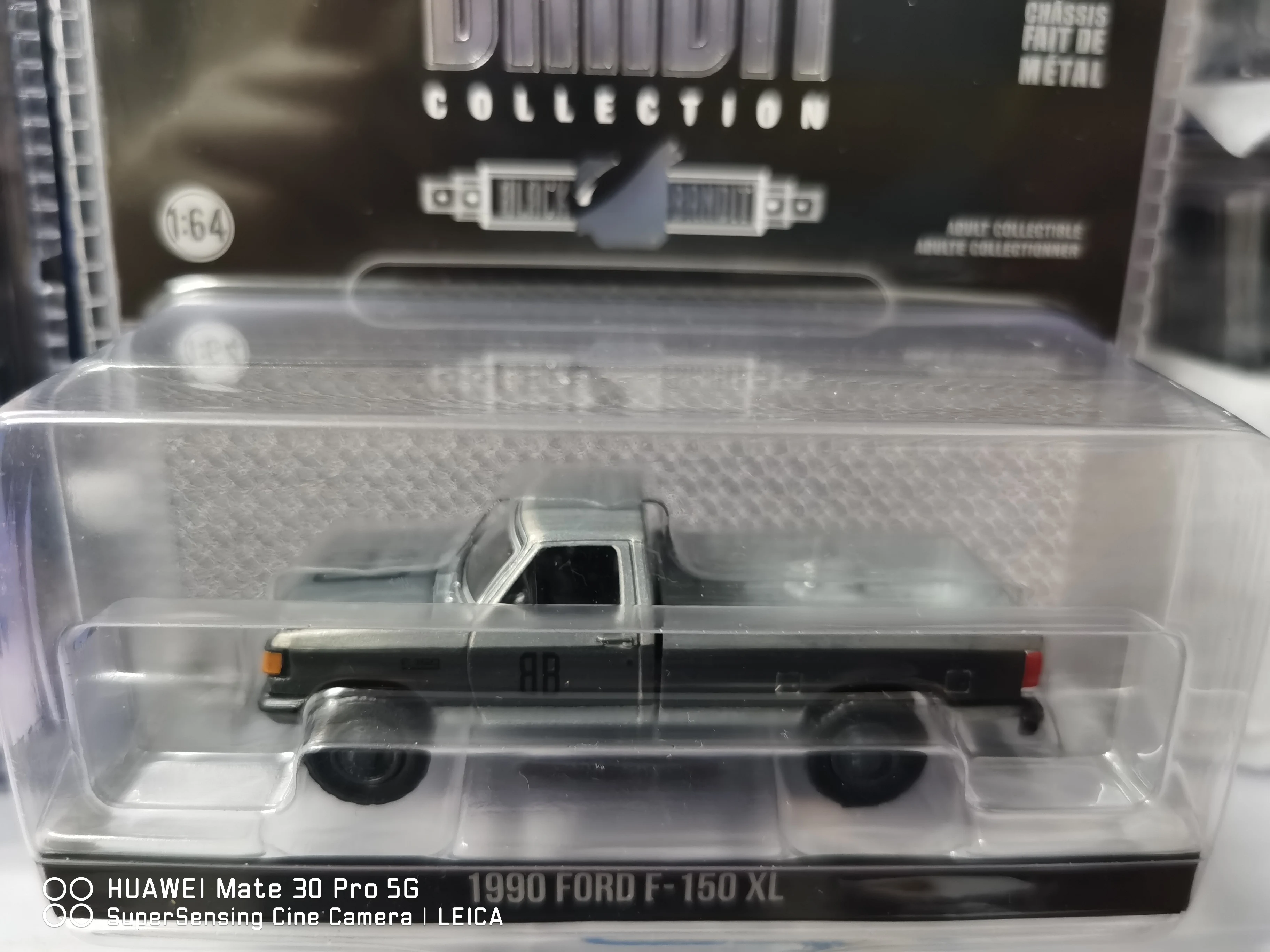 GREENLIGHT 1:64 1990 FORD F-150 XL Collection die cast alloy car model decoration gift