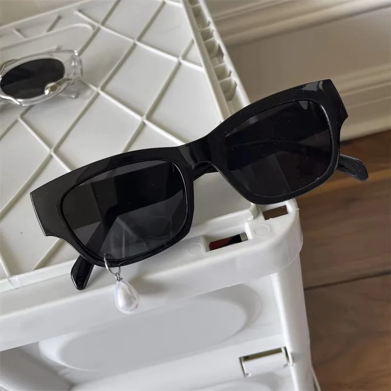 Pearl earrings drop sunglasses personality niche sunglasses small face cat eye high fashion men and women glasses