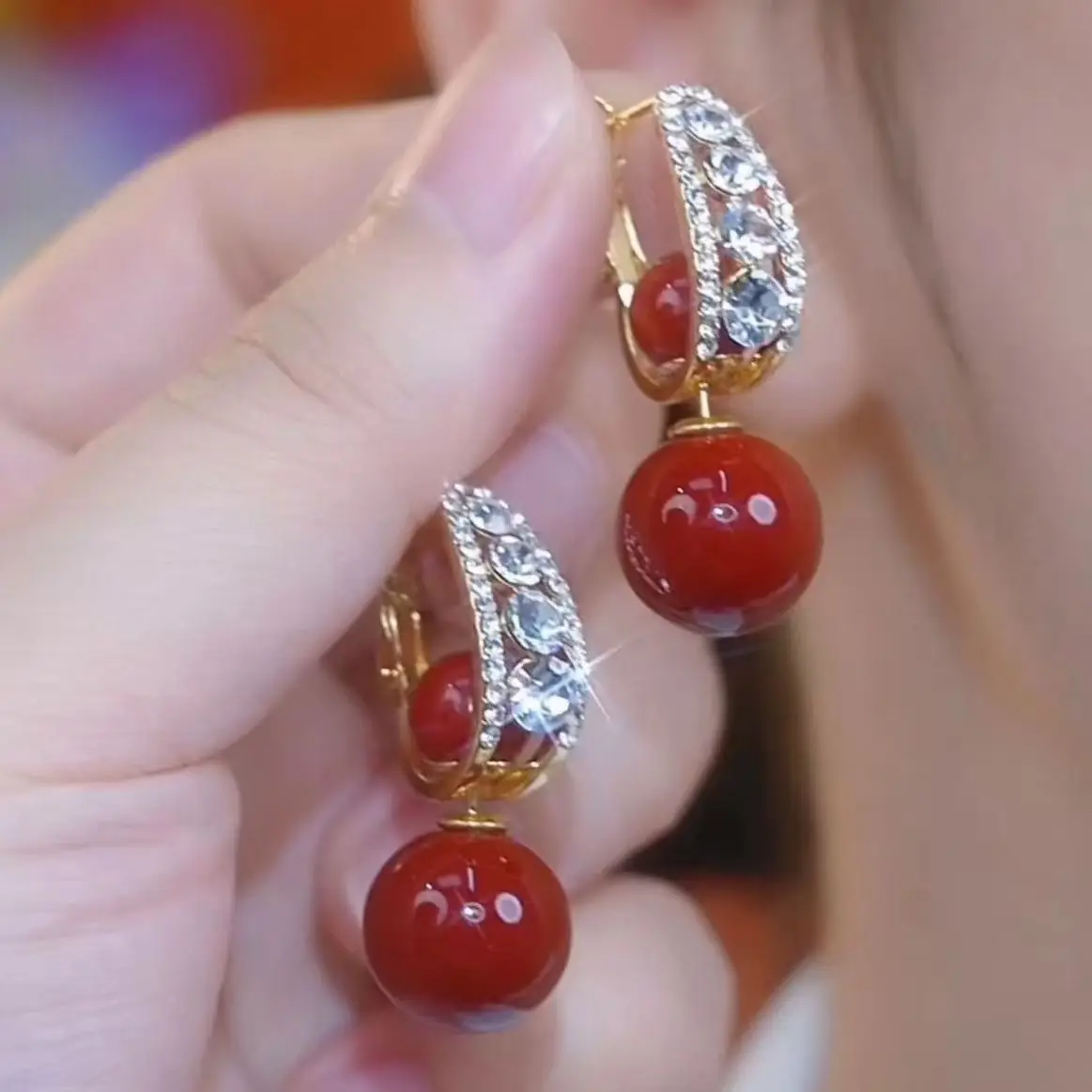 جديد إمرأة أنيق الأحمر الزركون أقراط اللؤلؤ هدية للذكرى السنوية أنيقة فاخرة النمط الفرنسي متعدد ارتداء الأذن الأصفاد أنيقة