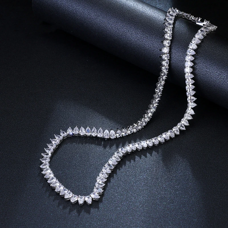 SUGO موضة جديدة فاخرة لامعة تصميم بسيط الهندسة الكاملة مكعب زركونيا القلائد للنساء عشاء مجوهرات اكسسوارات