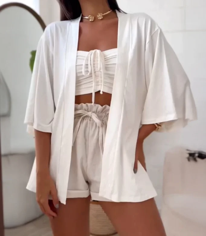 

2 Pieces Outfit Halter Drawstring Ruched Crop Top and Batwing Sleeve Slit Kimono Style Cardigan