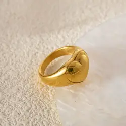 1pc simple and stylish heart-shaped ring, made of 18K gold-plated stainless steel, is perfect for women and exudes elegance.