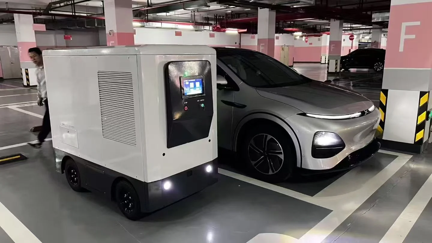 YG Solar-powered Mobile Rescue Energy Storage Charging Station 140kWh 200kWh 416kWh 1000kW Road Rescue High Returns Robot