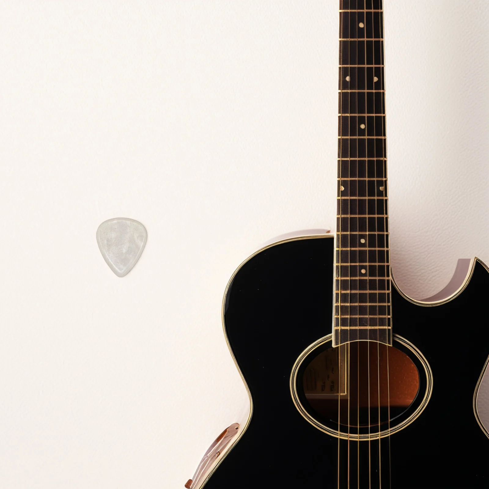 

Resin Guitar Plectrums Black Durable Speed Picking Thumb Picks Finger Protectors for Electric Acoustic Guitar Resin Speed Pick