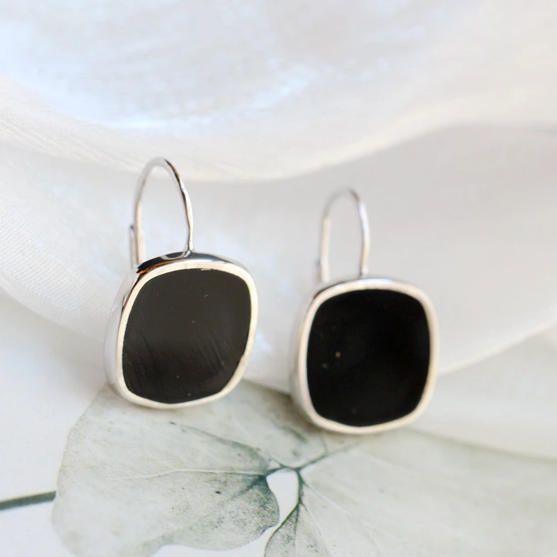 

Authentic 925 Sterling Silver Earrings Lady Retro Style Charm Inlaid Natural Black Agate Square Earring Concise Trendy Jewelry