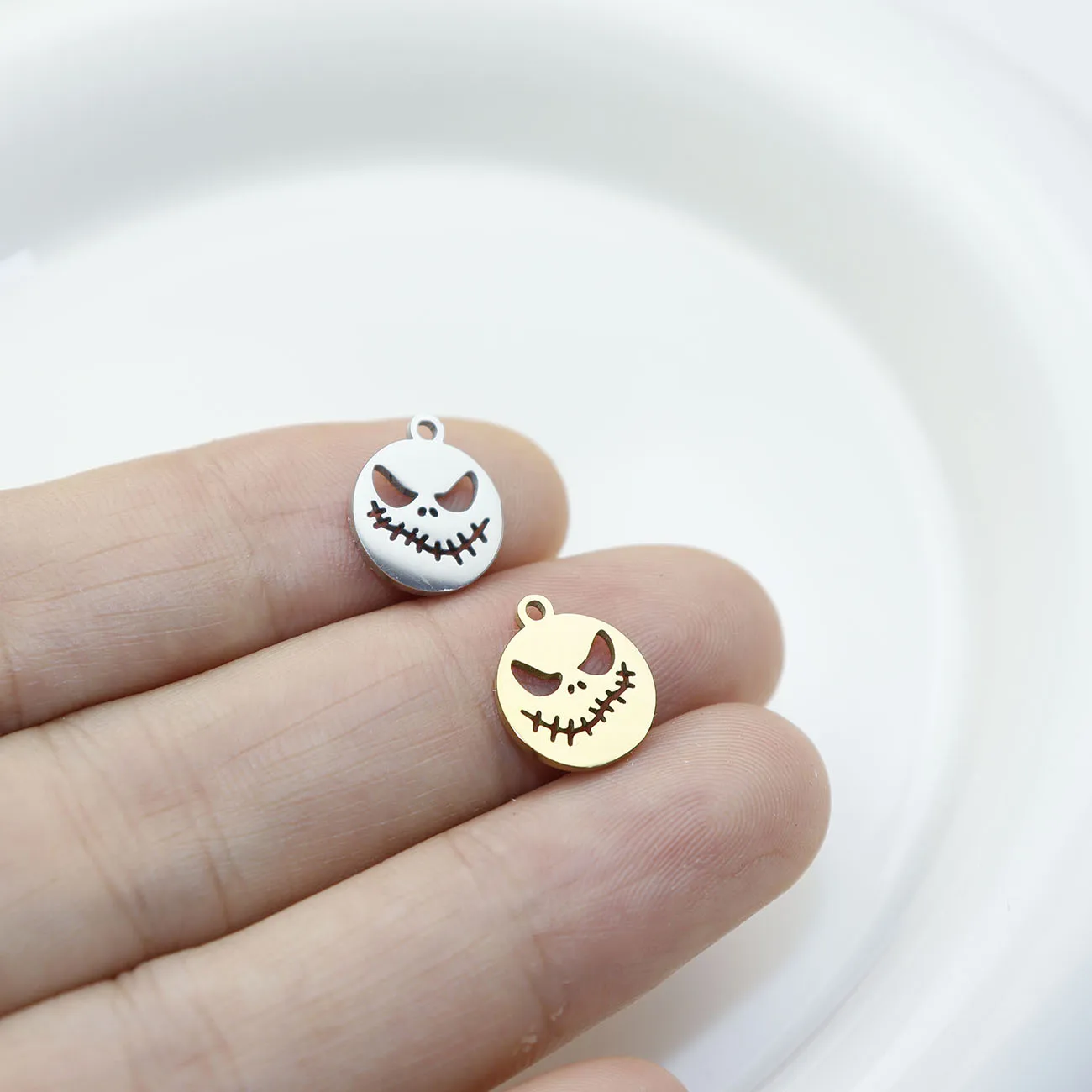 

Wholesale10pcs Stainless Steel Halloween Fashion Jewelry Accessory Charms DIY Handcraft PVD Vacuum Plate Waterproof Antiallergic