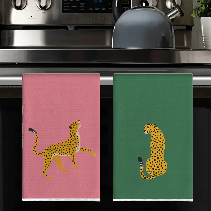 2Pcs, Pink and Green Color-Blocked Cheetah Kitchen Towels, 40Cm*60Cm Towel Set, Super Absorbent Soft Cleaning Cloth, Cooking and Baking Tea Towel, Hand Towel, Cleaning Cloth, Dishwashing Cloth, Kitchen Decoration, Living Room Decoration, Kitchen Essentials, Home Essentials