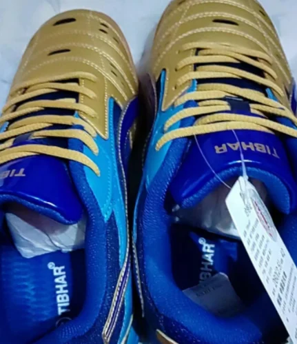 

Anti-slip breathable table tennis shoes Competition badminton shoes Professional sports shoes Men's and women's tennis shoes