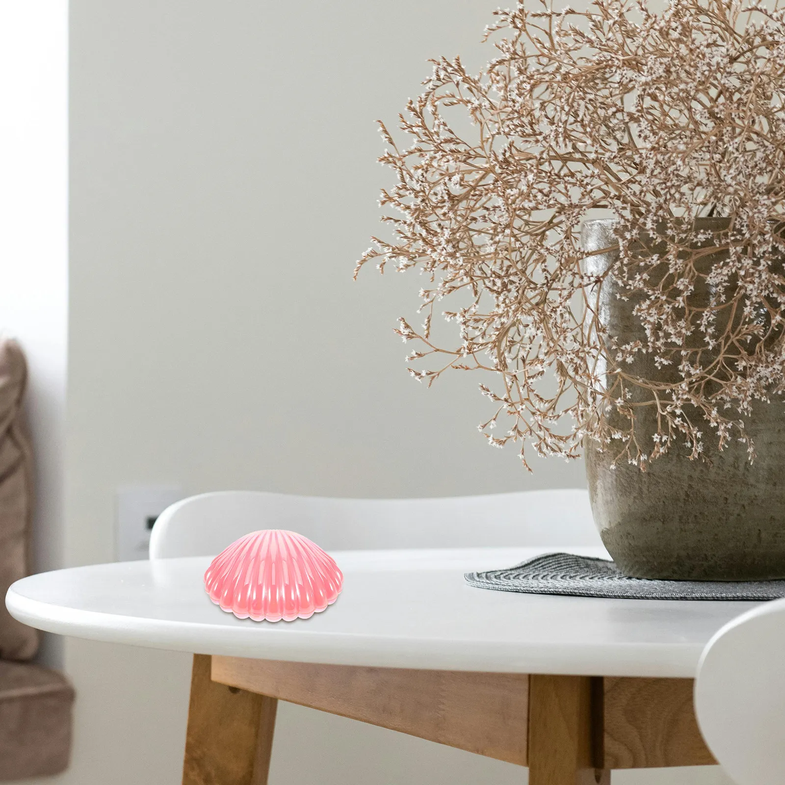 

Creative Pearlescent Seashell Entryway Key Box Jewelry Tray Desktop Clam Treat Holder Small Trinket Storage Shell Dish