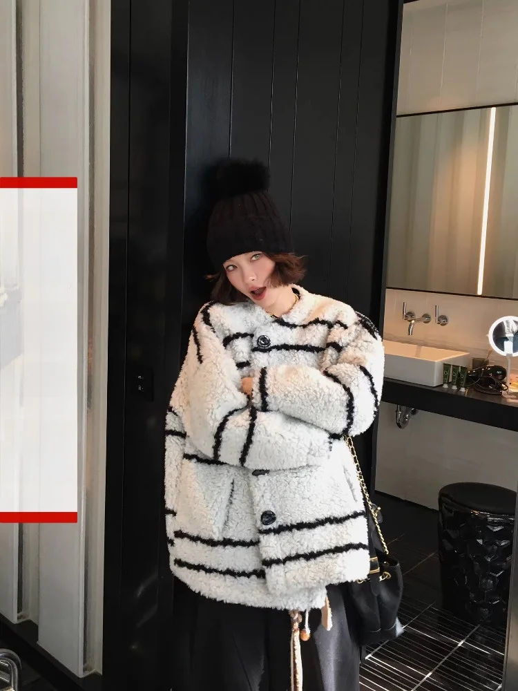 

Уютная женская зимняя куртка DULA с узором «Снежинка», свободного кроя, из мягкого флиса с имитацией овечьей шерсти, в полоску, с круглым вырезом и застежкой на пуговицах