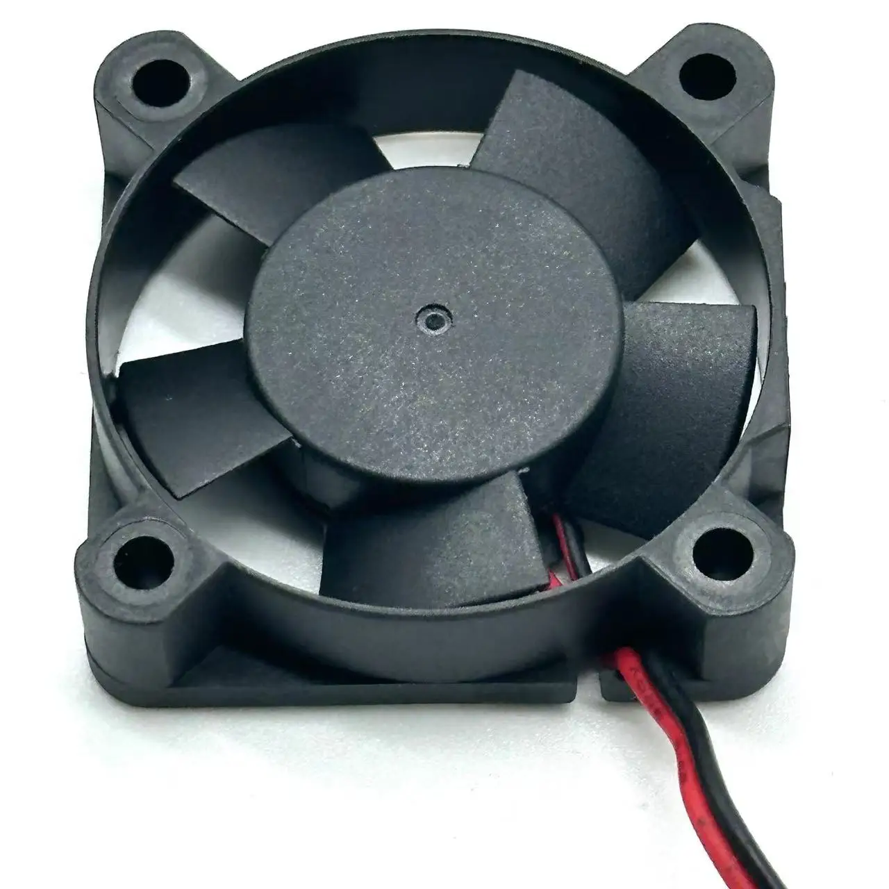 SUNON KDE1204PFB2-8 DC 12V 0.60A 2-Wire 40x40x10mm Server Cooling Fan