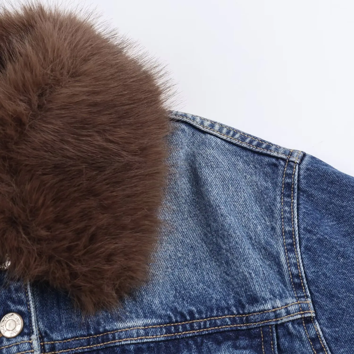 Dark Wash Denim Jacket with Removable Faux Fur Collar Women Cropped Long Sleeve Casual Y2K Korean Fashion Cowboy Coat