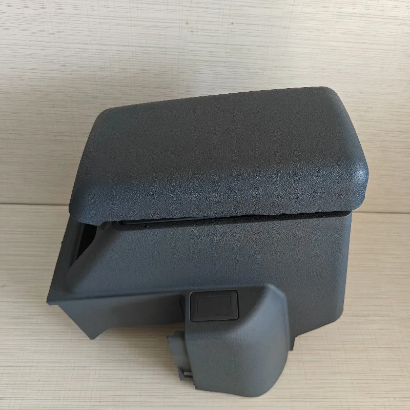 Adapted to Changfeng Cheetah V31V33 armrest storage box